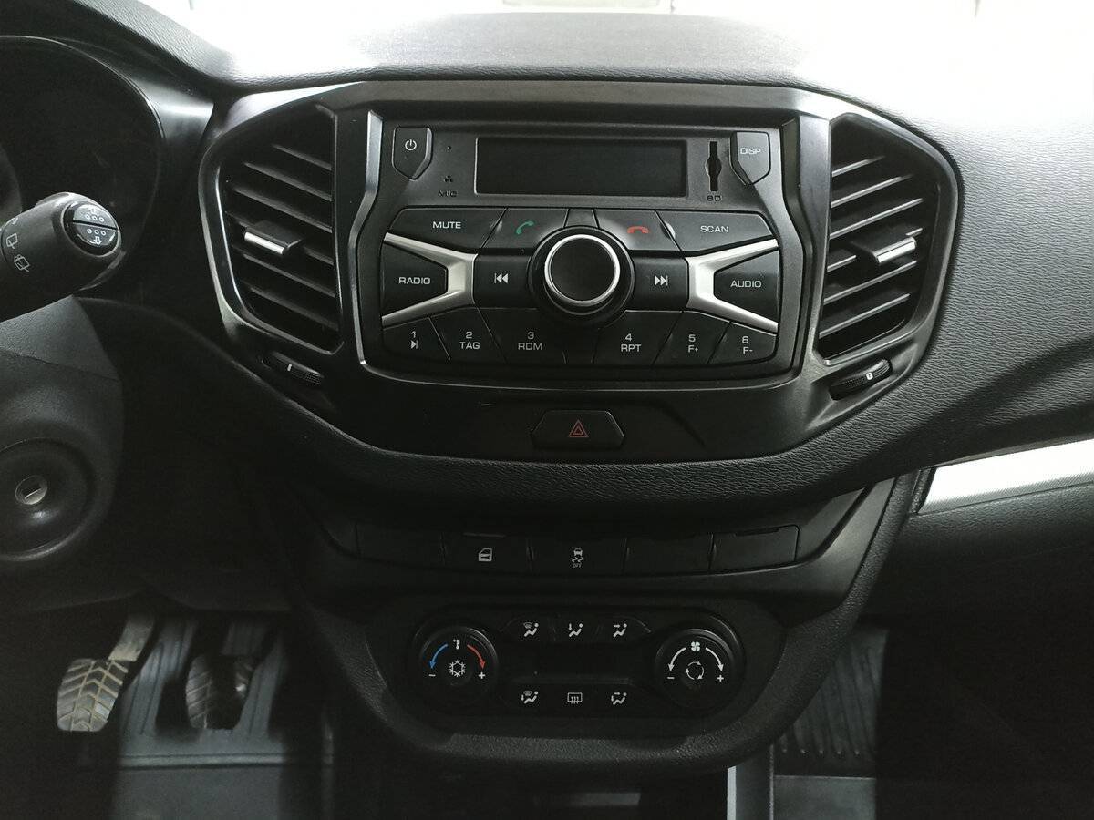 Лада (ВАЗ) Веста б/у, 2020, Механическая. Фото: #14