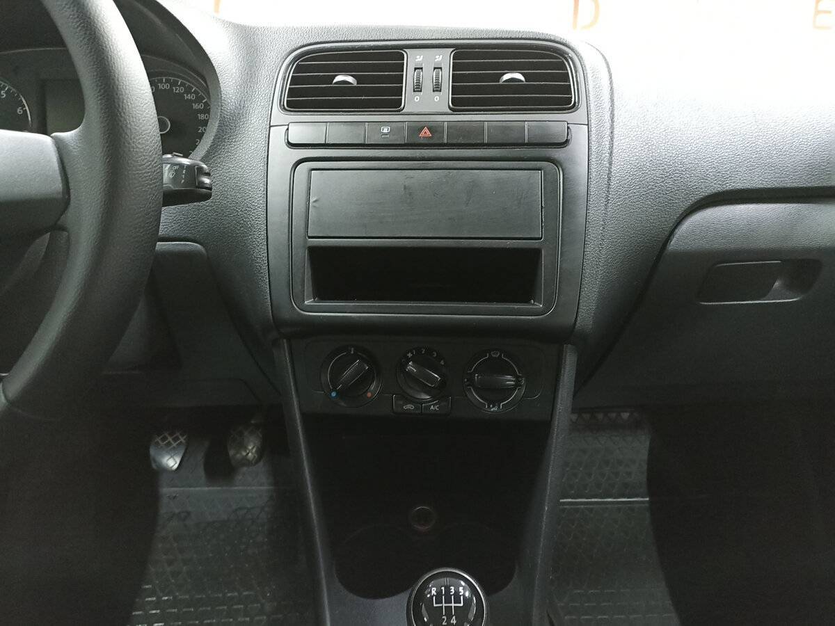 Фольксваген Поло б/у, 2015, Механическая. Фото: #14