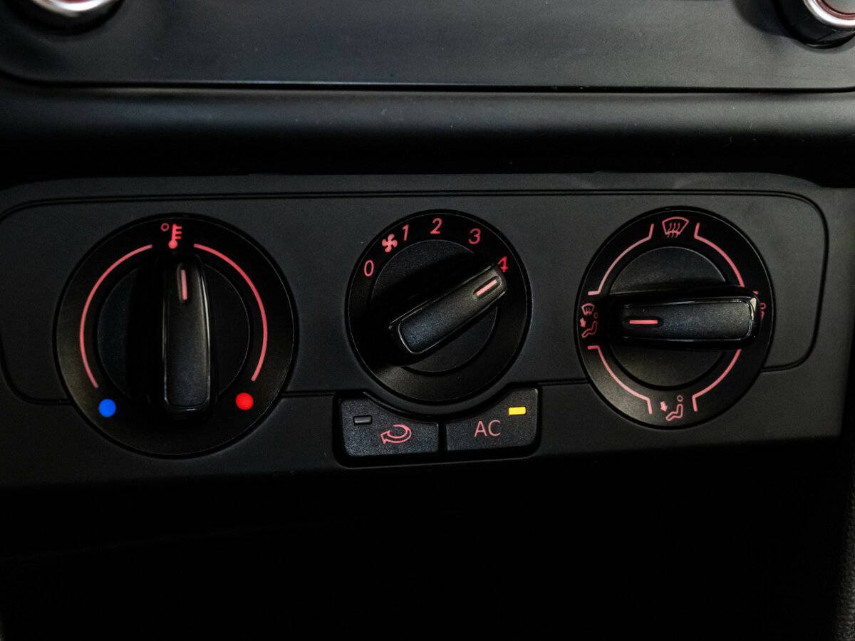 Фольксваген Поло б/у, 2012, Механическая. Фото: #13