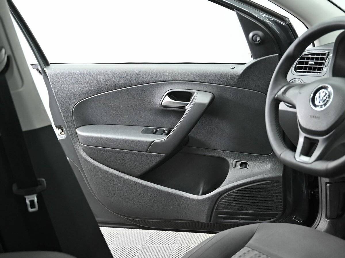 Фольксваген Поло б/у, 2017, Автоматическая. Фото: #6