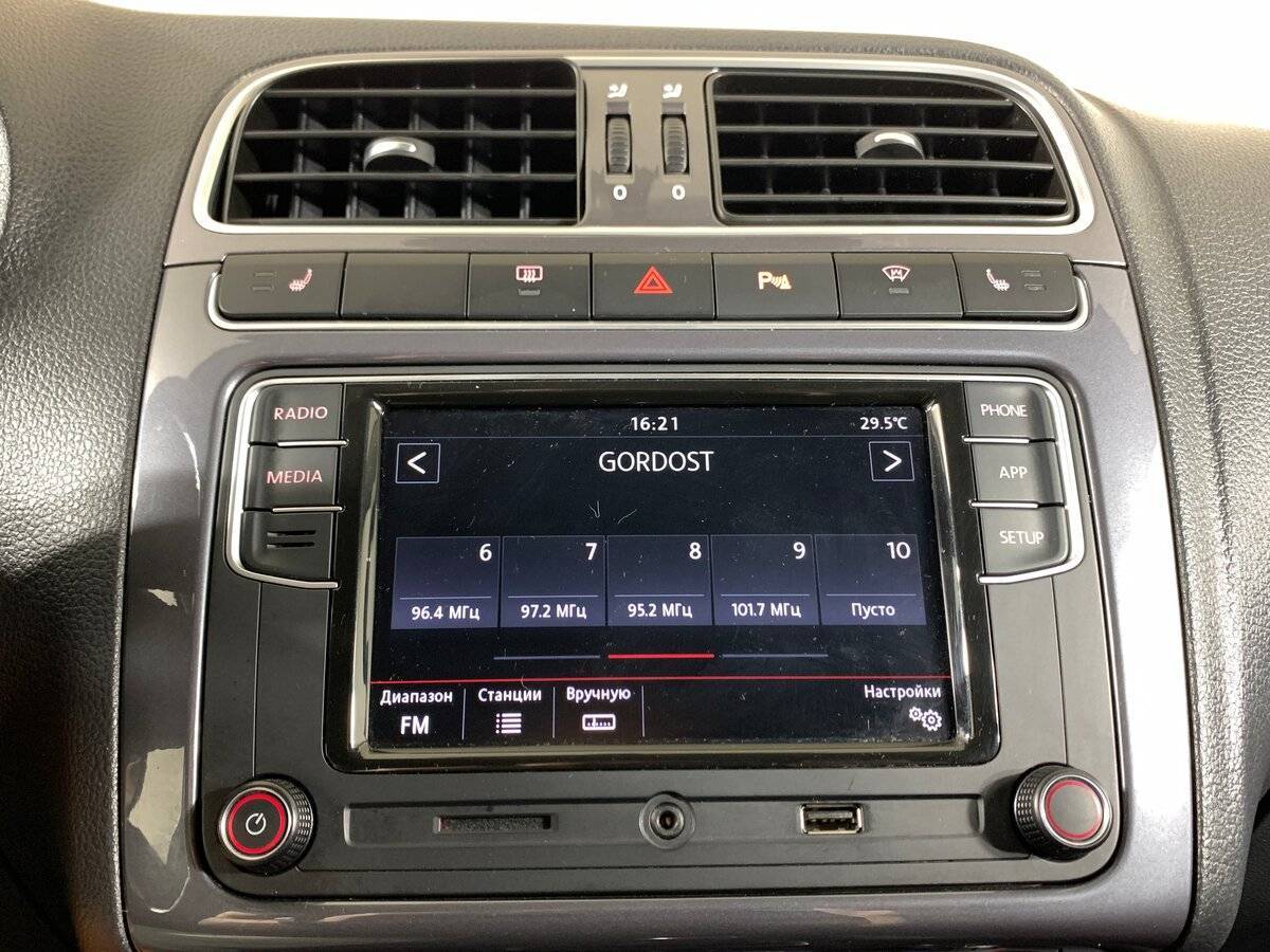 Фольксваген Поло б/у, 2019, Механическая. Фото: #14