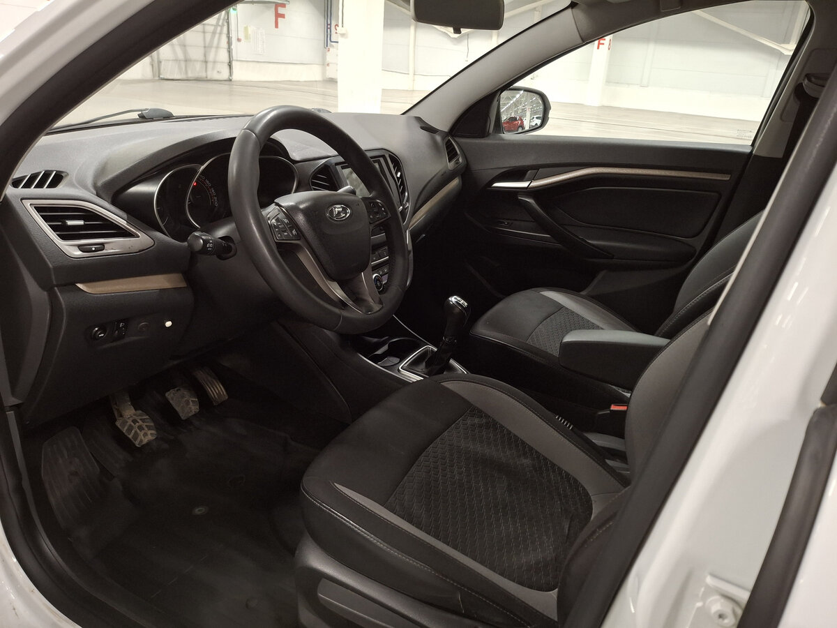 Лада (ВАЗ) Веста б/у, 2017, Механическая. Фото: #15