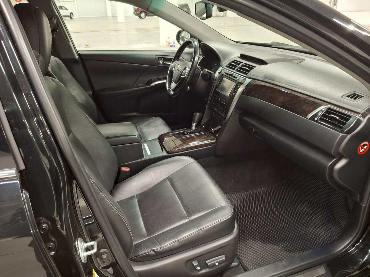 Тойота Камри б/у, 2015, Автоматическая. Фото: #9