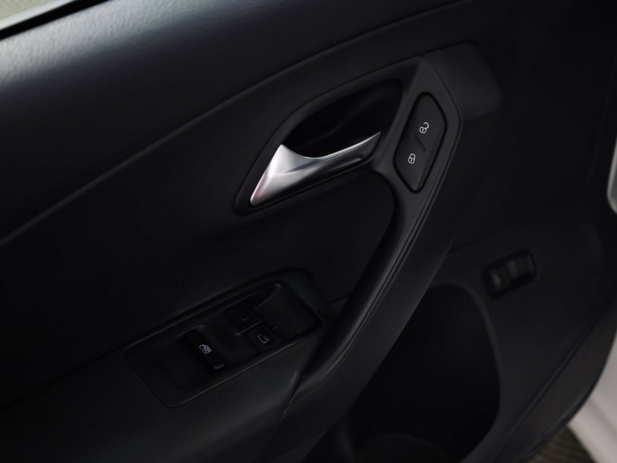 Фольксваген Поло б/у, 2018, Механическая. Фото: #10