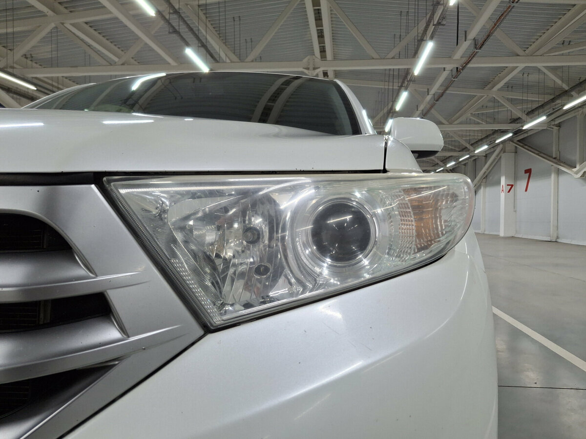 Тойота Хайлэндер б/у, 2012, Автоматическая. Фото: #16