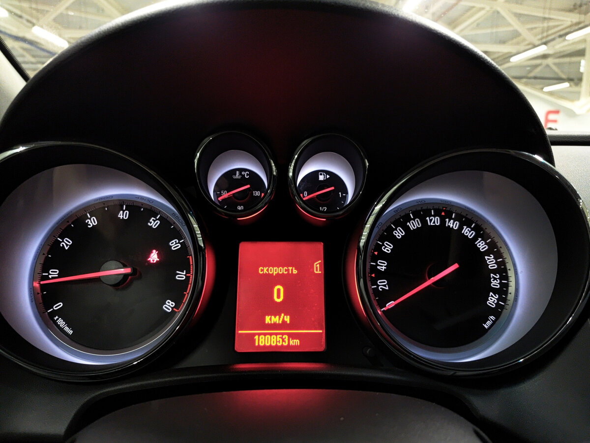 Опель Астра б/у, 2013, Механическая. Фото: #12