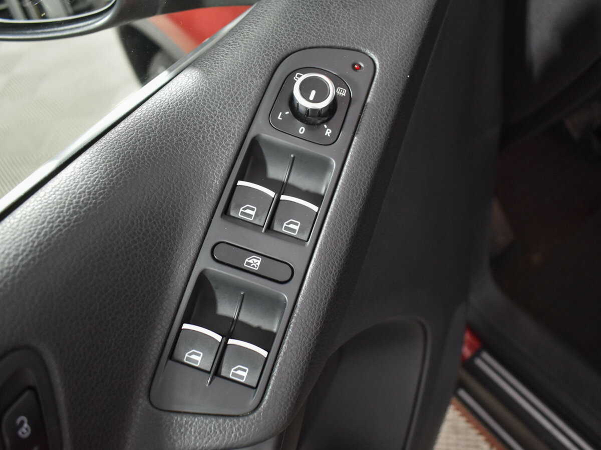 Фольксваген Тигуан б/у, 2013, Автоматическая. Фото: #13