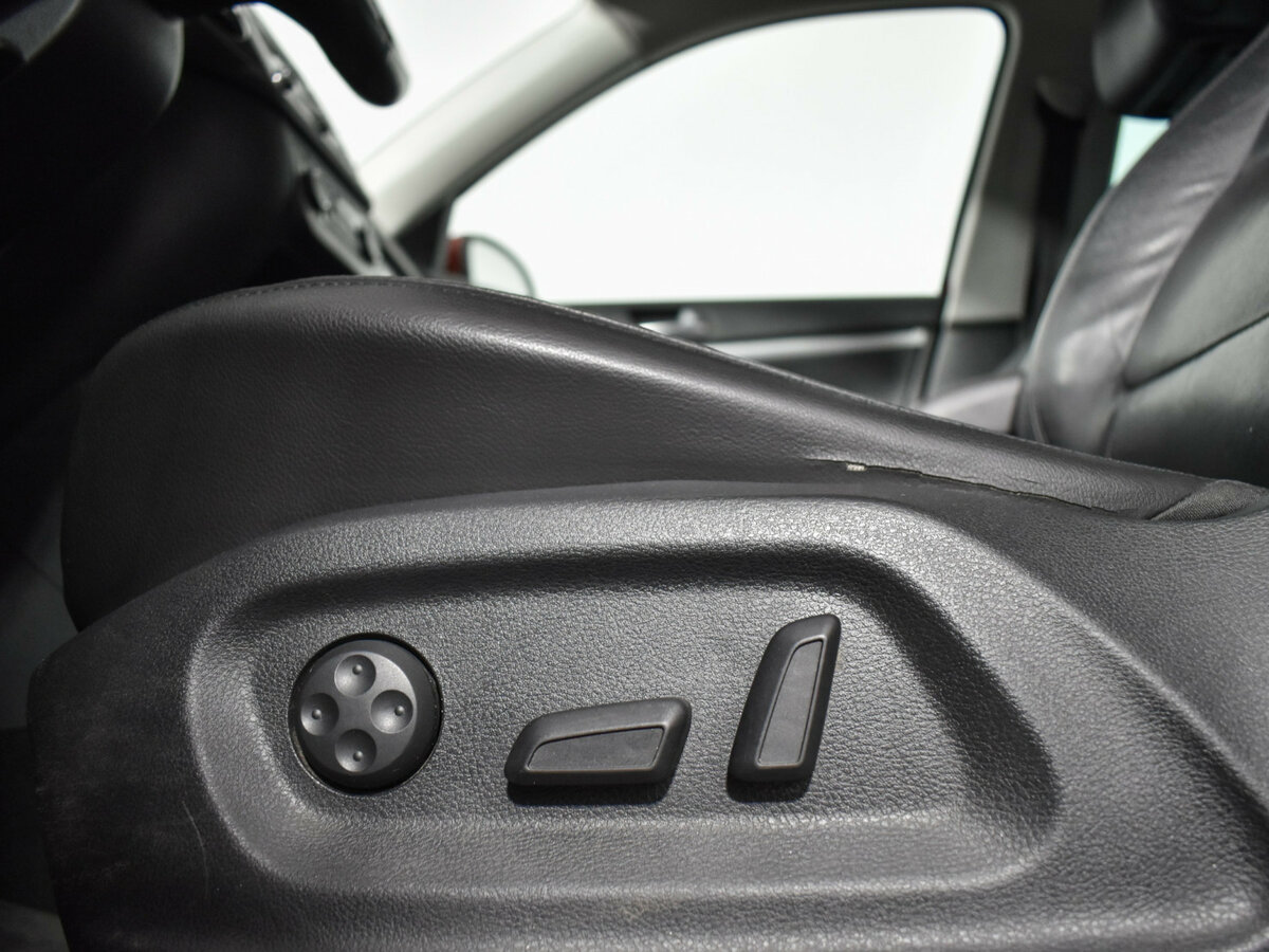 Фольксваген Тигуан б/у, 2013, Автоматическая. Фото: #14